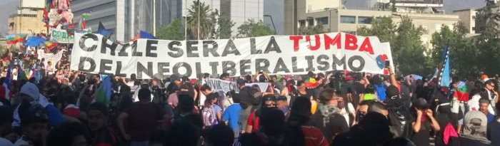 Análise divulgada revela que polícia chilena usou soda cáustica contra manifestantes