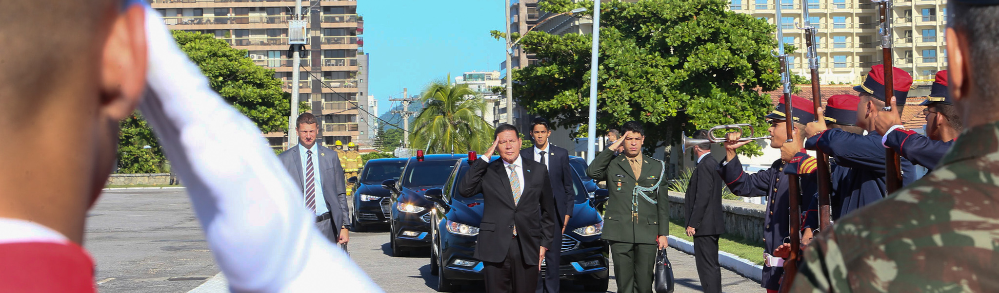 Zibechi: irresistível retorno dos militares ao poder no Brasil é questão de tempo
