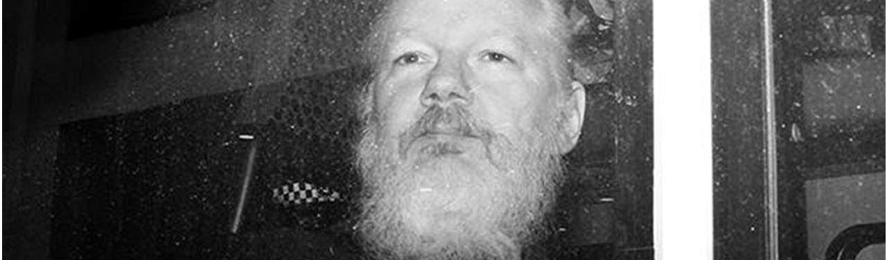 Encarcerado em Londres, Assange apela, em carta, por campanha contra extradição