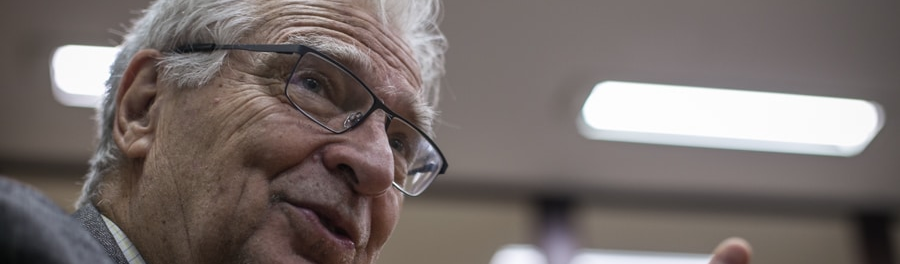 A capitalização no Chile deixou metade dos idosos sem aposentadoria, diz economista