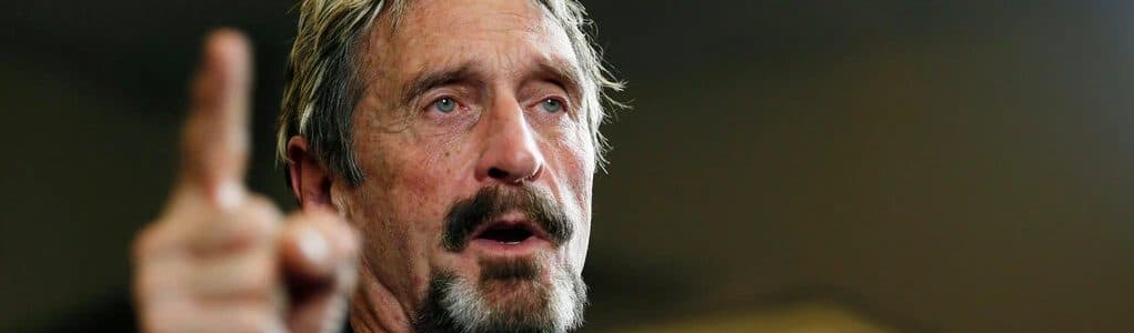 Aos 75 anos e alegando perseguição política dos EUA, John Mcafee, criador do antivirus, se suicida em sua cela em Barcelona