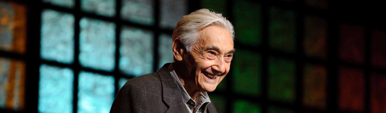 “Nosso problema é a obediência civil”: 100 anos do historiador e ativista Howard Zinn