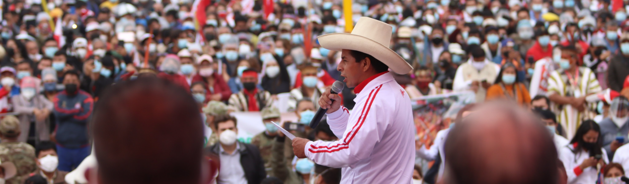 Eleições no Peru: Direita chega à histeria diante da possibilidade da classe trabalhista chegar à presidência da República