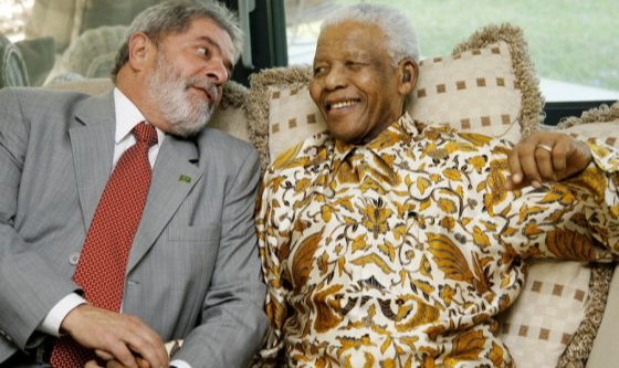 Crime de Lula foi, ao contrário de alguns, realmente colocar o "Brasil acima de tudo"
