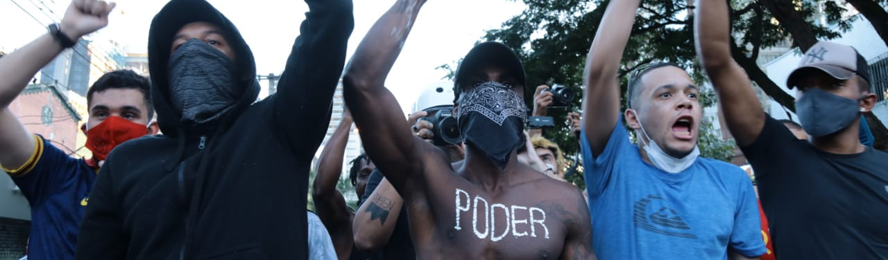 Protesto antirracista e contra Bolsonaro em SP termina com bombas e pelo menos 32 detidos
