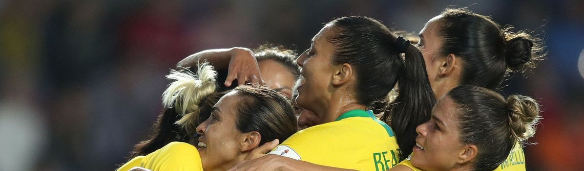 Futebol feminino invade os estádios brasileiros e impõe nova derrota à cultura machista