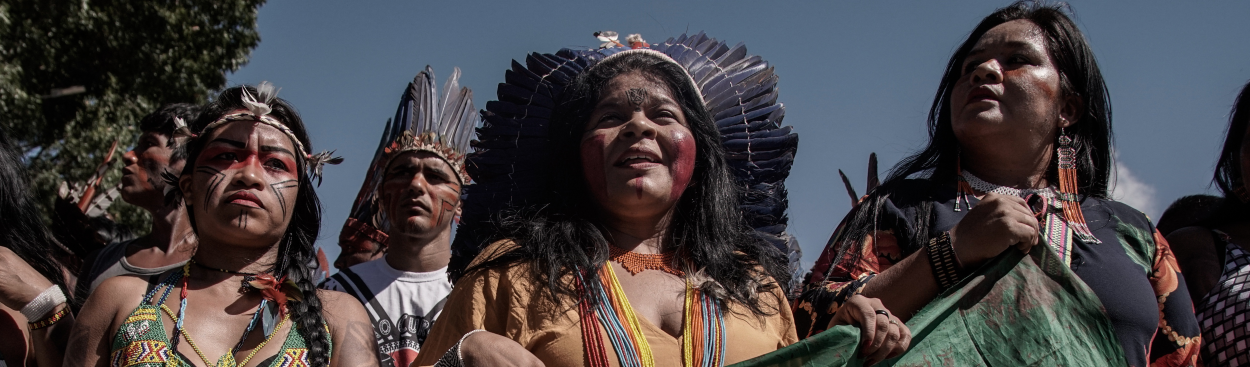 Inédito: Com advogados indígenas, associação que representa povos originários denuncia Bolsonaro em Haia por genocídio