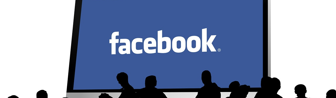 Facebook derruba rede de fakes ligados ao clã Bolsonaro; impacto era de 1,7 mi de usuários