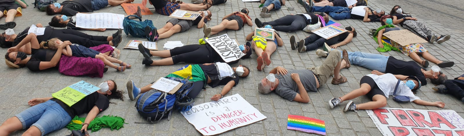 #ForaBolsonaro: Em ato na Alemanha, manifestantes denunciam genocídio em curso no Brasil; Veja fotos: