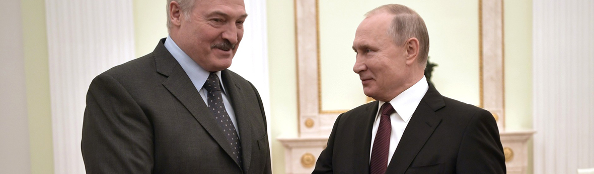 Bielorrússia: Putin recebe Lukashenko, mas condiciona apoio russo a solução pacífica