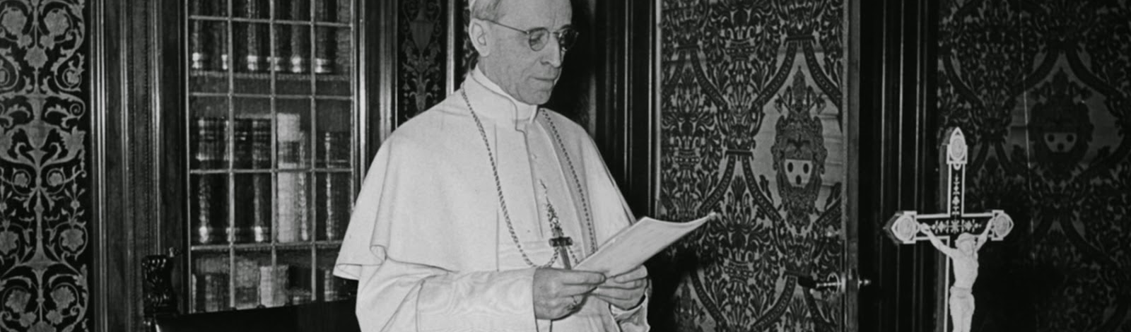Papa Francisco ordena abertura dos polêmicos arquivos secretos do papa Pio XII