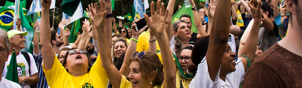 Extrema-direita tenta destruir cultura para fazer do Brasil uma não-nação