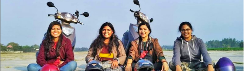 Mulheres viajam de moto por Bangladesh para falar sobre empoderamento feminino