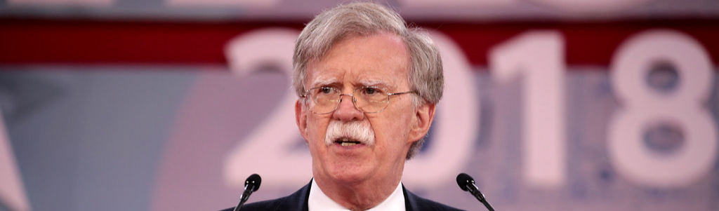 Do Iraque à Venezuela: quem é John Bolton, o especialista dos EUA em golpes de Estado?