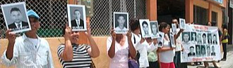 Álvaro Uribe reconhece assassinatos de jovens colombianos pelo Estado durante seu mandato: "Pedi perdão às vítimas"