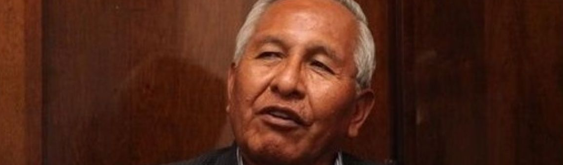 Presidenciável boliviano Victor Cárdenas participa de manifestação homofóbica