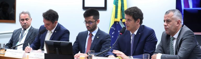 Frei Betto | CPI do MST serve para trazer à tona violência no campo e crimes do agronegócio