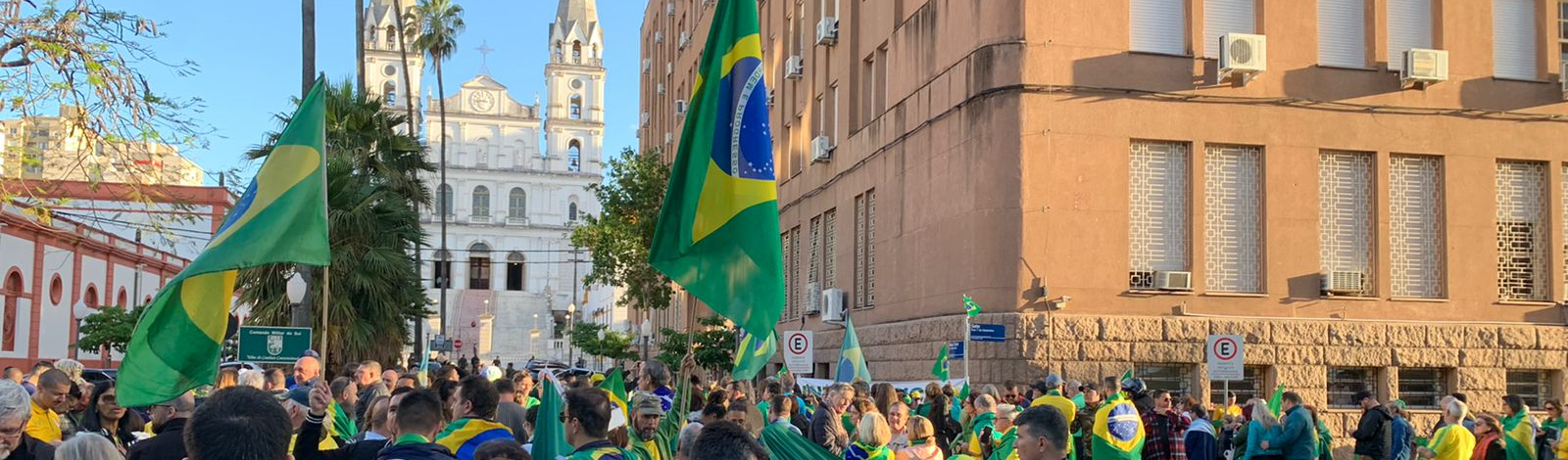 Fascistas nas ruas, serviço público precário e prefeito negligente: Porto Alegre volta a 1964