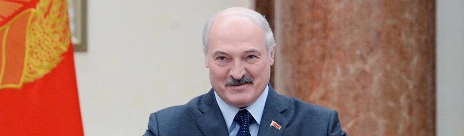 Há 25 anos no poder, Aleksandr Lukashenko comemora reeleição na Bielorrússia