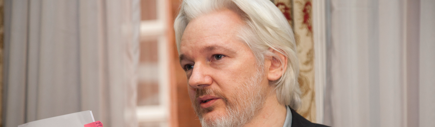 Julian Assange: O prisioneiro que jamais obedecerá ao "Grande Irmão"