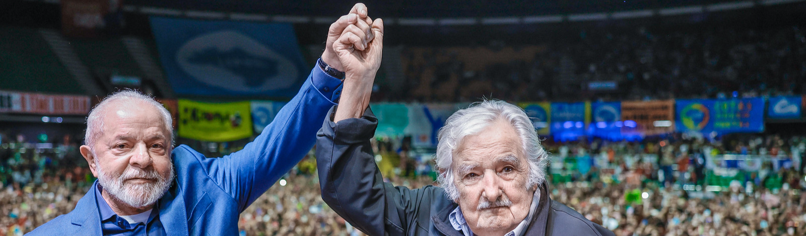 No congresso da UNE, Lula e Mujica convocam juventude a persistir na luta por democracia