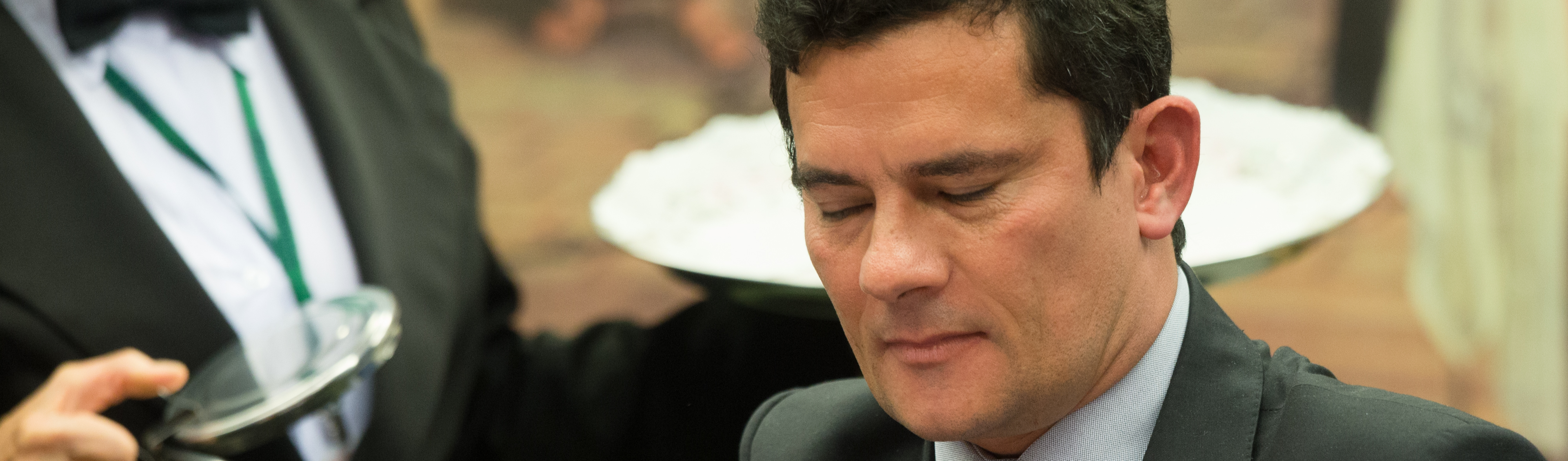 Moro ou Jair: quem traiu quem; enquanto barco afunda, ratos abandonam a embarcação