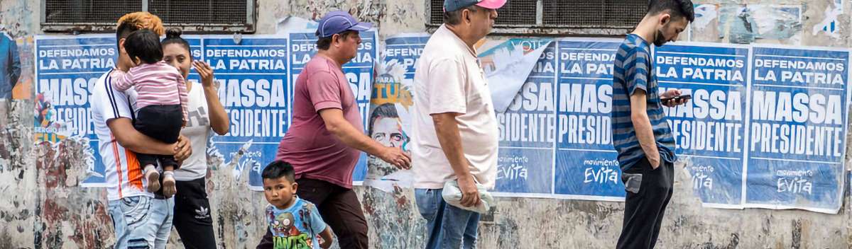 Como um dos maiores bairros populares de Buenos Aires virou voto a voto a favor de Massa