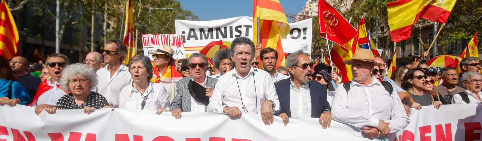 Espanha: direita e ultradireita levam milhares às ruas contra anistia e referendo a catalães