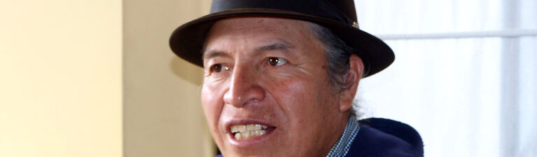 Líder indígena do Equador afirma: ir às urnas neste domingo (15) é "lutar contra o império"