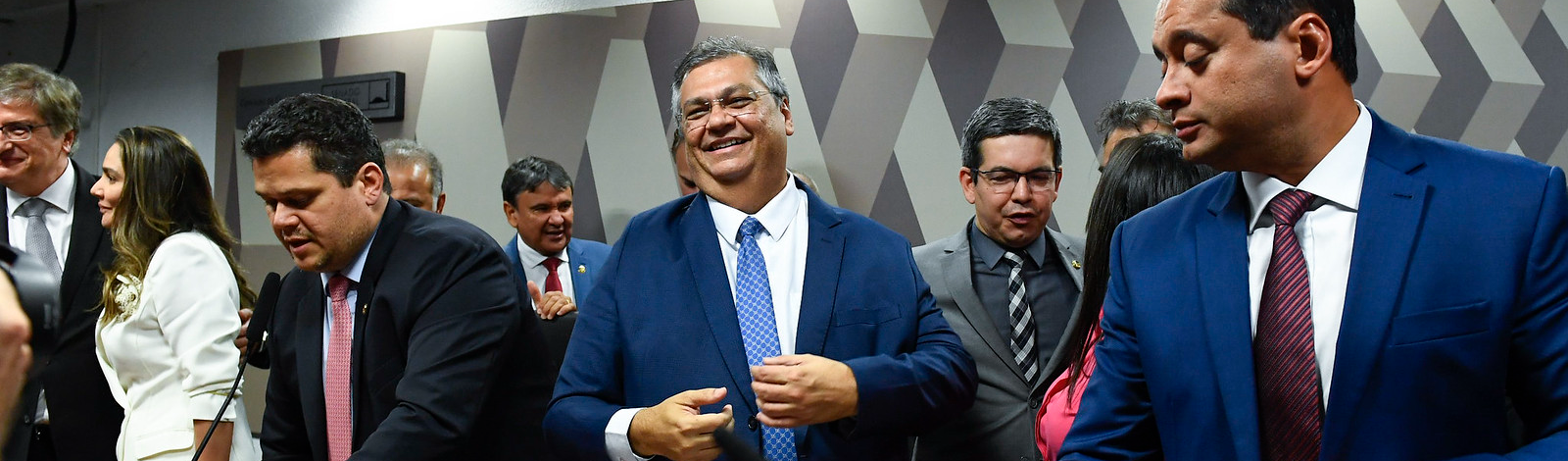 Aprovação de Flávio Dino ao STF é vitória do Governo Lula contra bancada bolsonarista