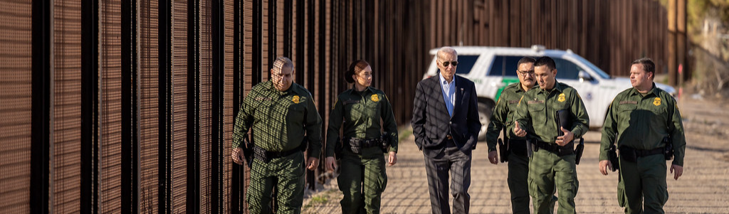 Biden afronta democratas e premia republicanos com adesão a "fechar fronteira"