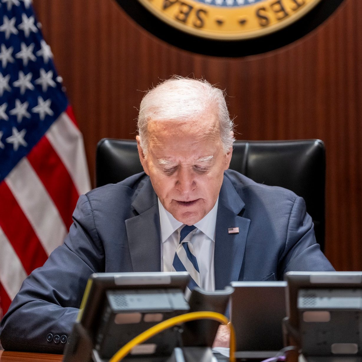 Biden defende liberdade de imprensa enquanto arma Israel para matar jornalistas palestinos