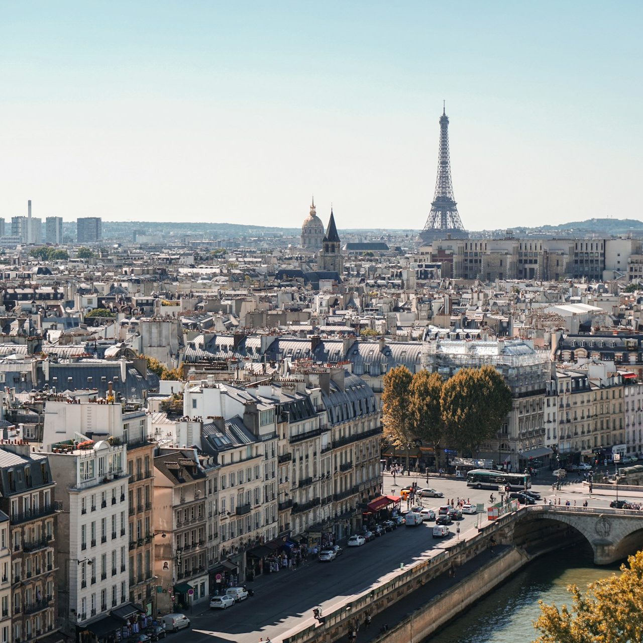 Da Porte de la Villette à Bastille: uma jornada pela cultura e modernidade de Paris