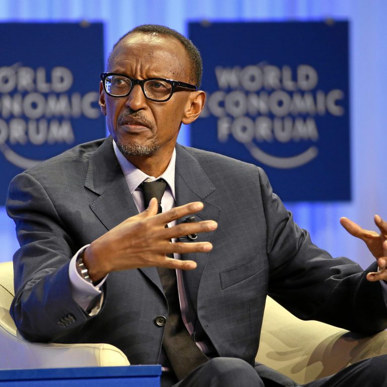 Como o acordo frustrado para enviar migrantes do Reino Unido a Ruanda beneficiou o Governo autoritário de Kagame
