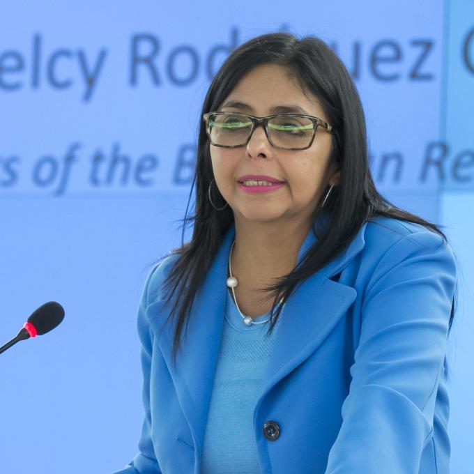 “Bullying midiático não funciona. Venezuela nunca se renderá a pressões estrangeiras”, diz Delcy Rodríguez