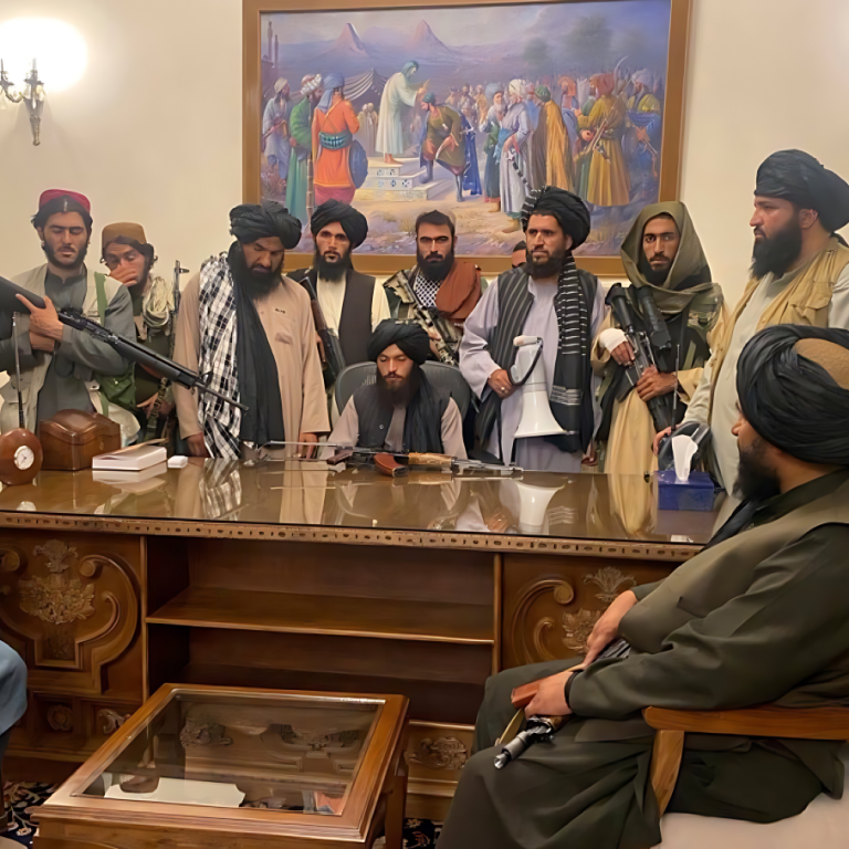 Afeganistão: os talibãs avançam rumo ao reconhecimento internacional
