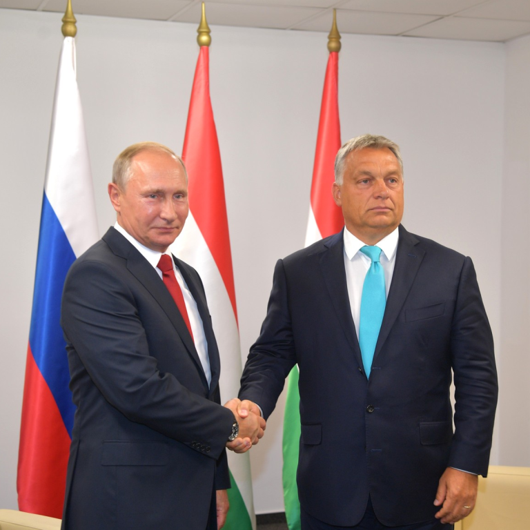 Vladimir_Putin_and_Viktor_Orbán_(2017-08-28)_01