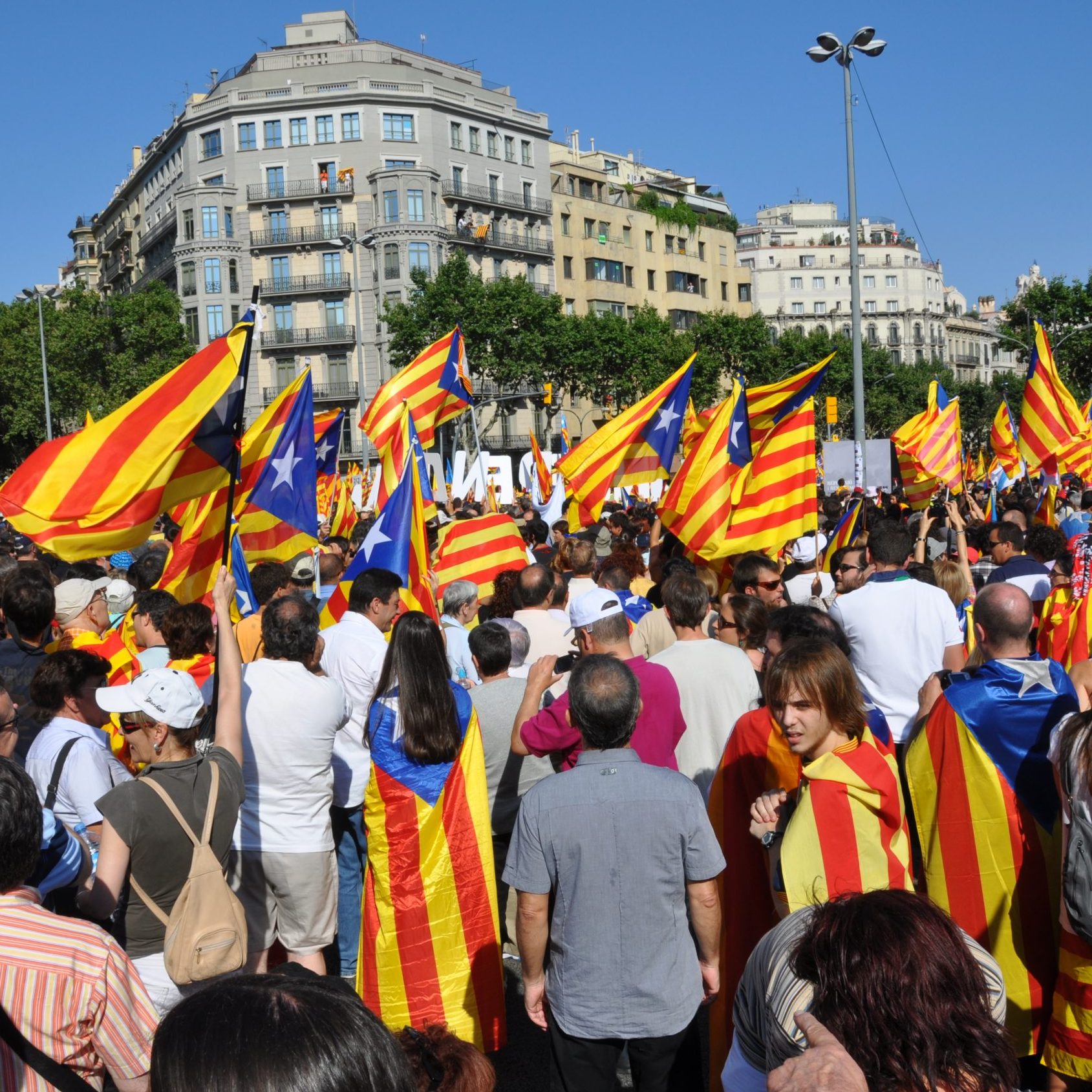 Anistia permite retorno de líderes independentistas catalães à Espanha