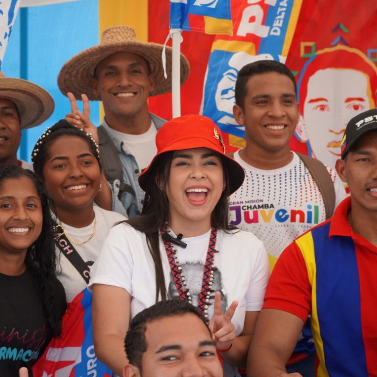 jovens_venezuela_revolucao (1)