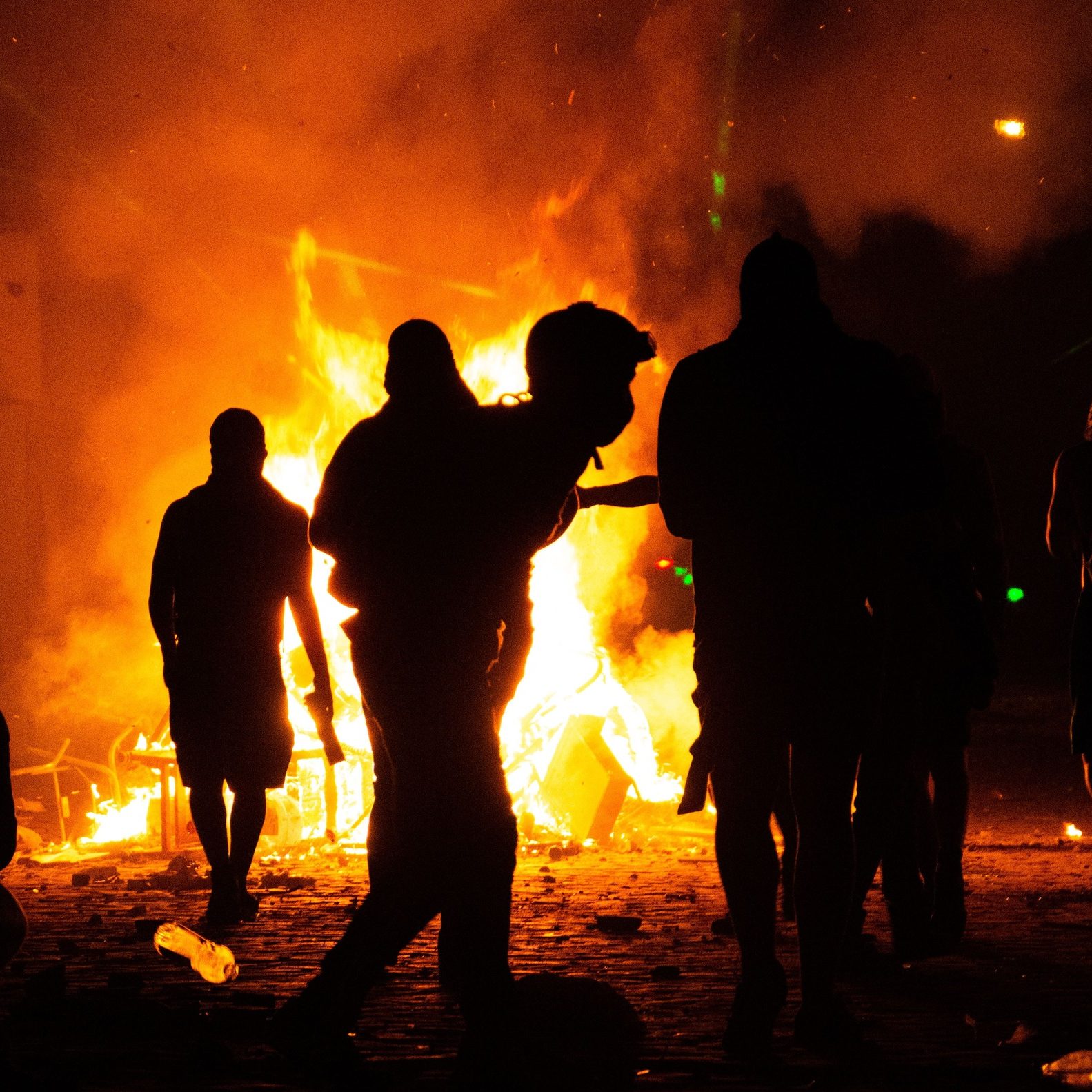 Grupos antifascistas foram cruciais para deter ataques contra imigrantes no Reino Unido