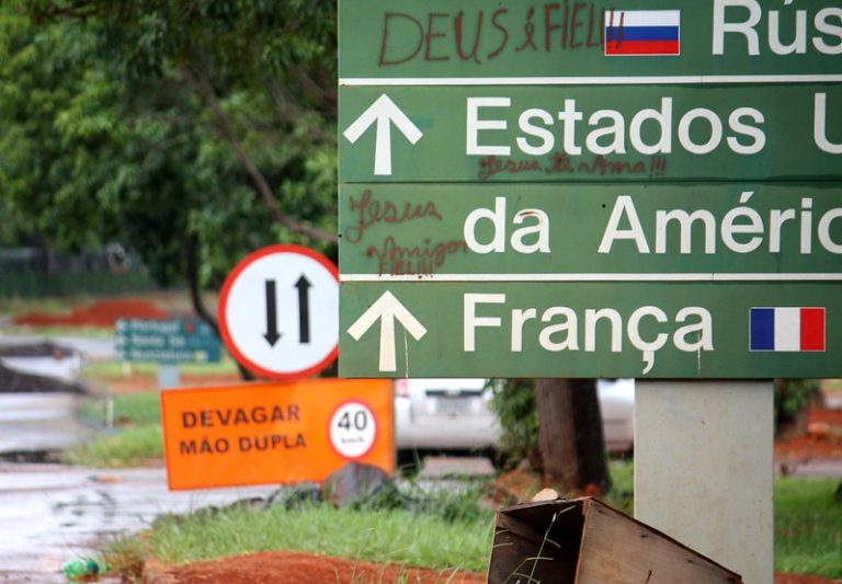 Flávio Tavares - Nossa independência no abismo 2