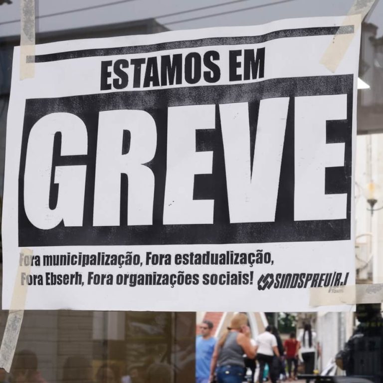 A quem interessa a divisão do povo e a negação do socialismo