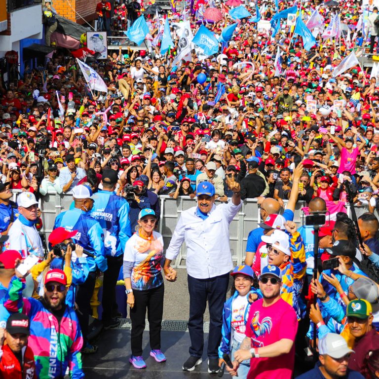 Chavismo transforma tempestade golpista em garoa e assegura soberania venezuelana