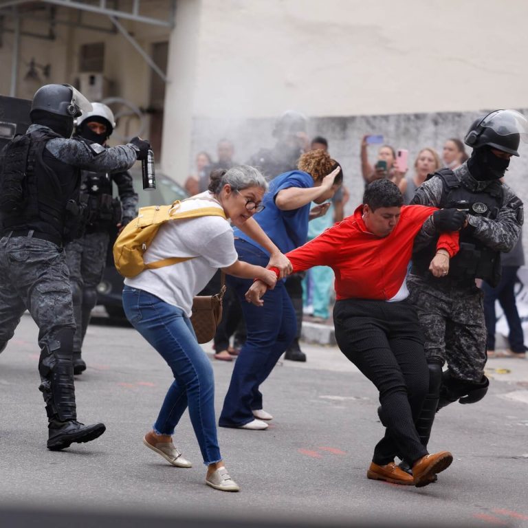 Consolidar democracia no Brasil exige nova perspectiva política nas forças do Estado